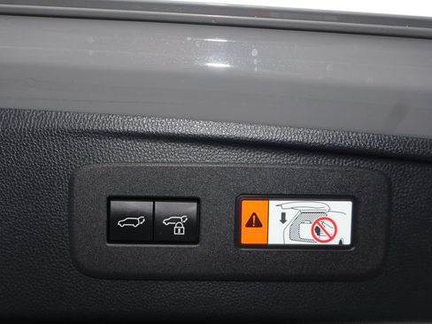 Used 2024 Lexus GX 550 w/ Cold Area Package AWD/4WD image 19