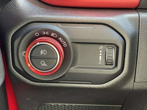Used 2023 Jeep Gladiator Rubicon w/ LED Lighting Group AWD/4WD image 28