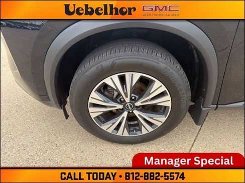 Used 2023 Nissan Rogue SV AWD/4WD image 15