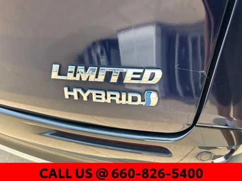 Used 2024 Toyota Sienna Limited AWD/4WD image 17