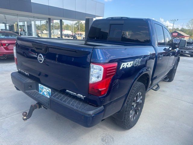 Used 2018 Nissan Titan PRO-4X w/ Pro-4x Convenience Package AWD/4WD image 4