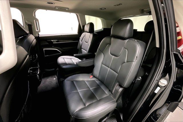 Used 2024 Kia Telluride EX w/ EX Captain's Chair Package AWD/4WD image 26