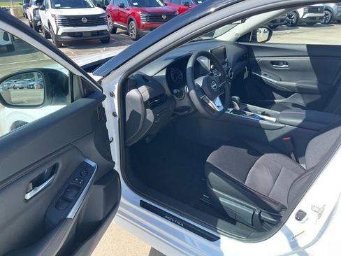 New 2025 Nissan Sentra SR image 11