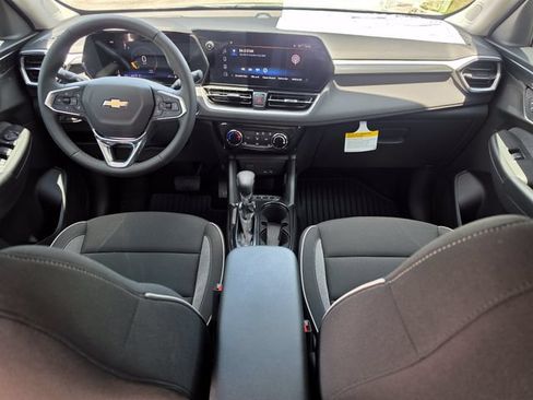 New 2026 Chevrolet TrailBlazer LT w/ LPO, Blackout Package AWD/4WD image 14