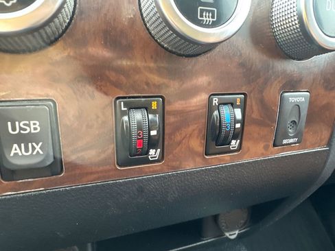 Used 2012 Toyota Tundra Limited image 31