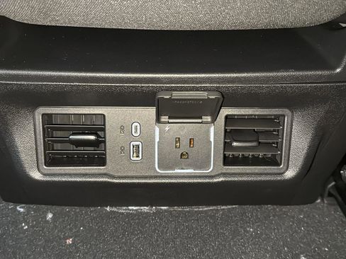 New 2026 GMC Sierra 1500 Elevation image 24