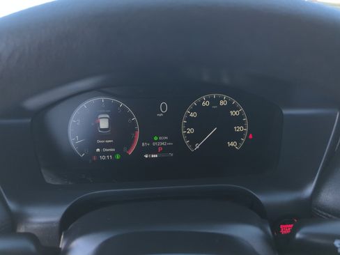 Used 2025 Honda HR-V LX image 10