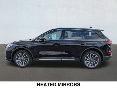 New 2025 Lincoln Corsair Reserve image 3