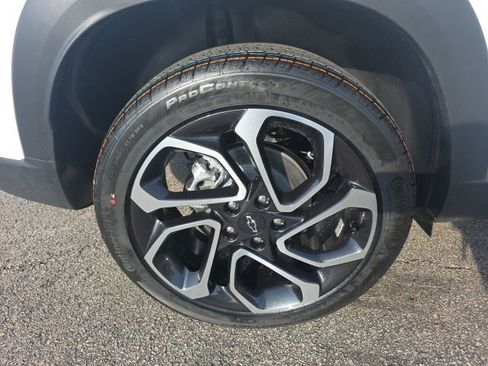 New 2026 Chevrolet Trax RS w/ Driver Confidence Package FWD image 11