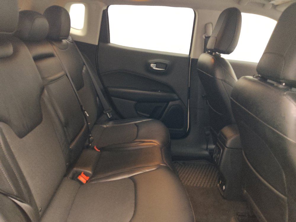 Used 2018 Jeep Compass Latitude w/ Popular Equipment Group FWD image 19