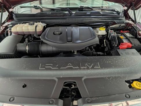 Used 2025 RAM 1500 Laramie AWD/4WD image 30