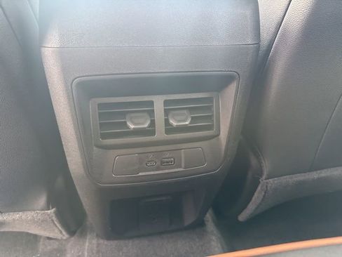 New 2026 GMC Canyon AT4 w/ AT4 Premium Package image 32