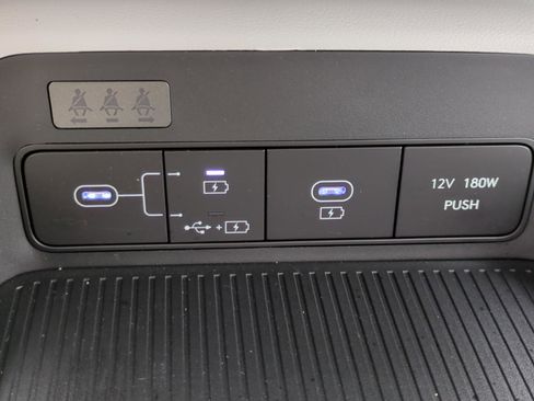 Certified 2024 Hyundai Kona SEL FWD image 12
