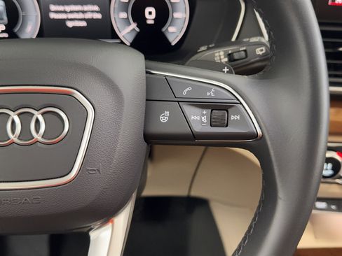 Used 2023 Audi Q5 e Premium Plus w/ Premium Plus Package image 22