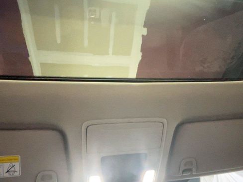 Certified 2023 Honda Pilot Touring image 37