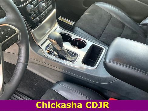 Used 2019 Jeep Grand Cherokee Altitude image 18
