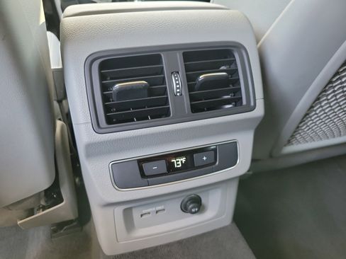 Certified 2025 Audi Q5 2.0T Premium Plus image 15