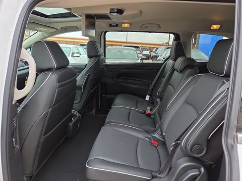 New 2026 Honda Odyssey Elite image 8