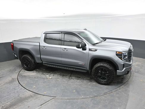 Used 2025 GMC Sierra 1500 AT4 w/ AT4 Premium Package AWD/4WD image 19