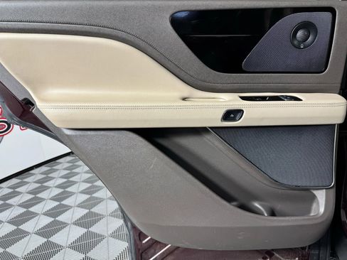 Used 2022 Lincoln Aviator Reserve w/ Elements Package Plus image 48