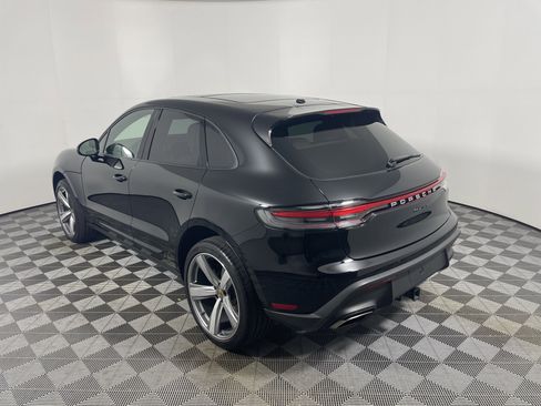 Used 2025 Porsche Macan image 3