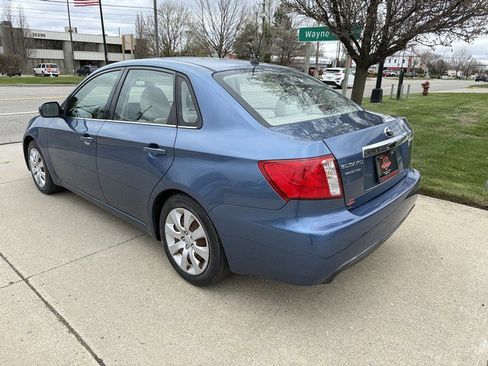 Used 2010 Subaru Impreza 2.5i image 7