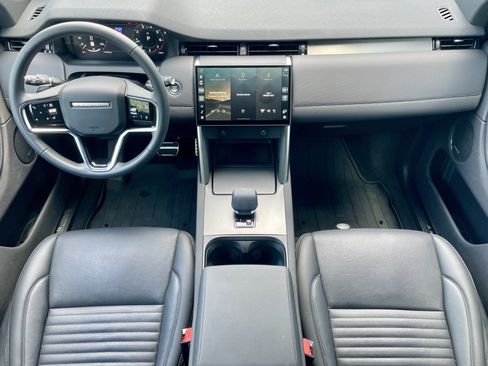 Used 2025 Land Rover Discovery Sport Dynamic SE AWD/4WD image 16