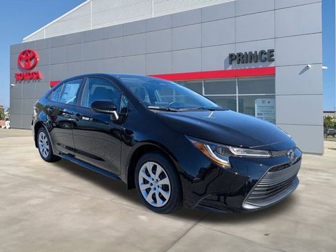 New 2026 Toyota Corolla LE image 2