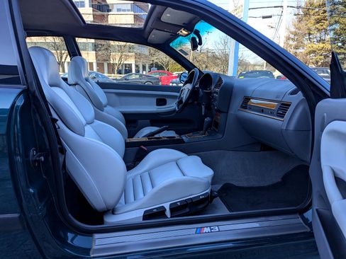 Used 1995 BMW M3 Coupe image 40