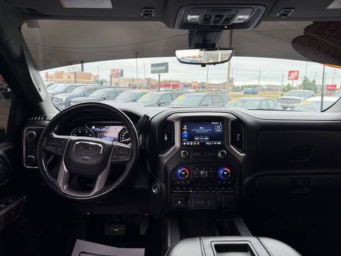 Used 2022 GMC Sierra 2500 Denali w/ Denali Black Diamond Edition AWD/4WD image 41