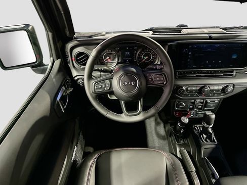 New 2026 Jeep Gladiator Rubicon w/ Dual Top Group image 30