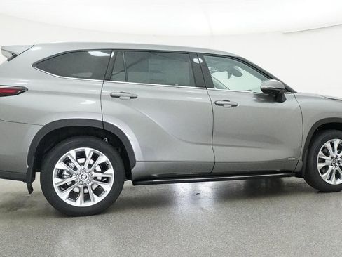 New 2026 Toyota Highlander Limited image 44