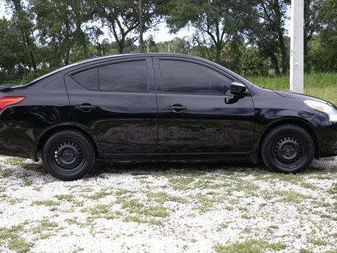 Used 2016 Nissan Versa S Plus FWD image 13