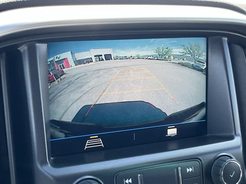 Used 2021 Chevrolet Colorado LT w/ LT Convenience Package AWD/4WD image 30