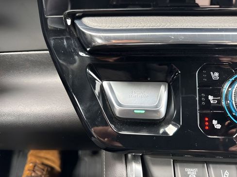 Used 2025 GMC Sierra 2500 Denali image 24