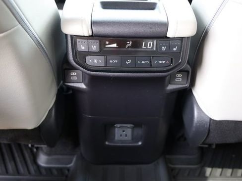Certified 2024 Toyota Grand Highlander AWD Hybrid image 31