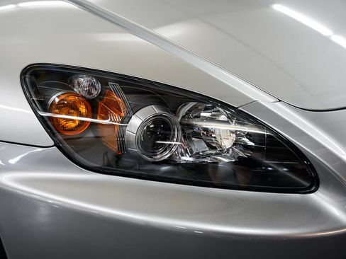 Used 2004 Honda S2000 image 36