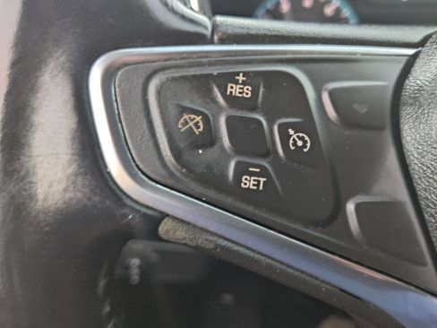 Used 2018 Chevrolet Equinox LT image 27