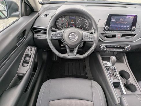 Certified 2025 Nissan Altima 2.5 S FWD image 16