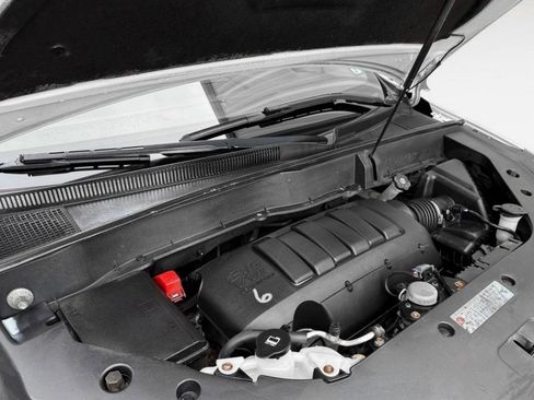 Used 2017 Chevrolet Traverse LT image 29