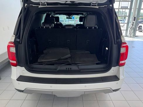 Used 2018 Ford Expedition XLT w/ Equipment Group 202A AWD/4WD image 44