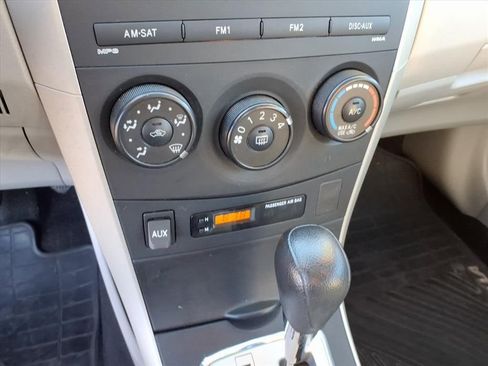 Used 2010 Toyota Corolla LE image 30