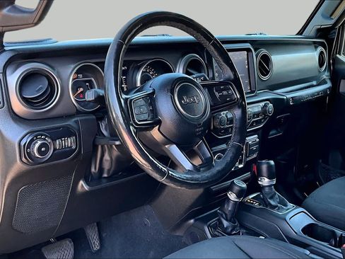 Used 2022 Jeep Wrangler Unlimited Sport AWD/4WD image 16