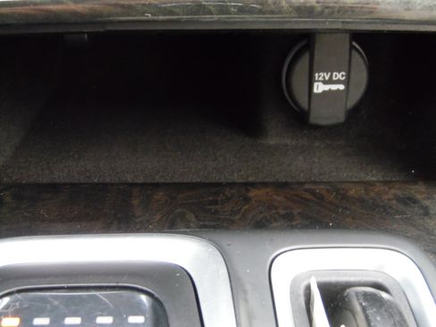 Used 2019 Chrysler 300 Limited image 41