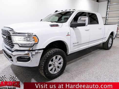 Used 2024 RAM 3500 Limited image 2