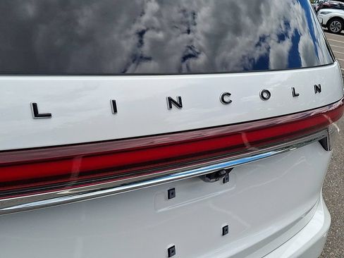 Certified 2023 Lincoln Aviator Black Label w/ Dynamic Handling Package AWD/4WD image 32