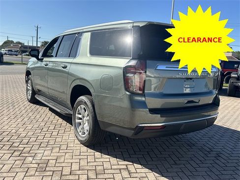 Used 2023 Chevrolet Suburban LT image 23