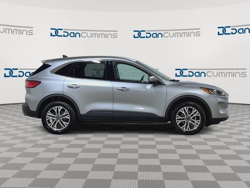 Used 2022 Ford Escape SEL AWD/4WD image 9
