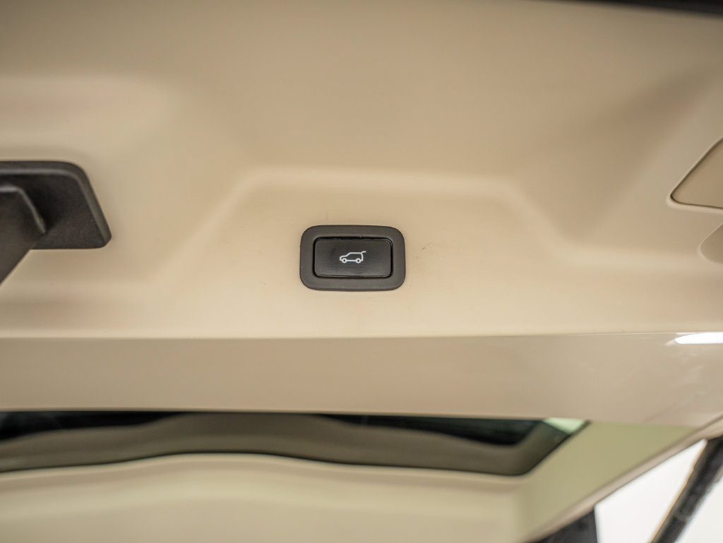 Used 2020 Land Rover Range Rover HSE AWD/4WD image 39