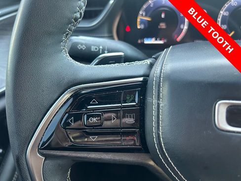 Used 2023 Jeep Grand Cherokee Overland AWD/4WD image 20
